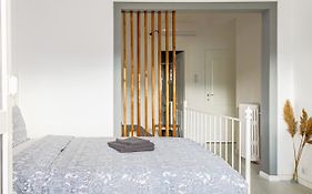Ultracentral Lovely Flat